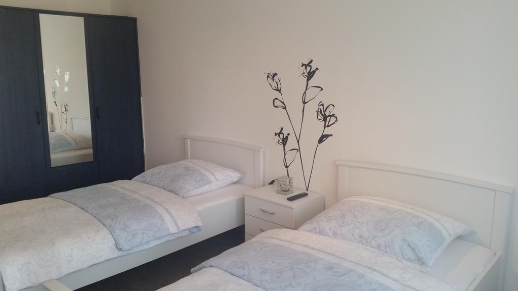 סאן לואיס Studios Near Basel Airport חדר תמונה